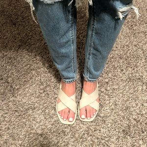 Steve Madden Off white plastic Sandals square toe size 6